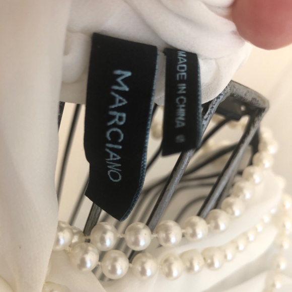 Marciano Feminine Classic Draped Oversized Coastal Top - Picture 4 of 6